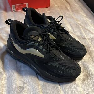 Nike air max Zephyr 
Black/Black